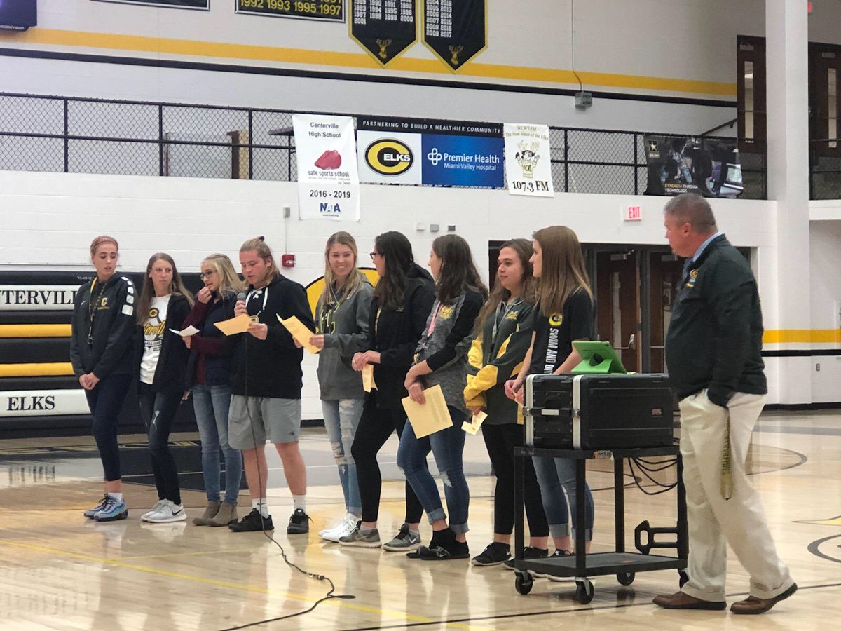 CentervilleBOLD's tweet photo. Last week we presented at the winter sports meeting to get the word out to parents about how drugs and alcohol affect athletic performance! https://t.co/drhbr0vAJc