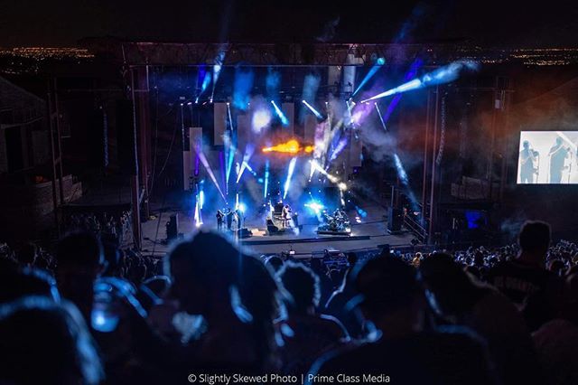 🚨Flashback Friday🚨
Red Rocks
.
.
.
🚨Flashforward Friday🚨
New Tour Dates over <a href="/flooziesduo/">elon musk</a>
.
.
.
.
.
Tonight we’re at <a href="/bluemooseic/">Blue Moose Tap House</a>! 📸: @slightlyskewed

#thefloozies #terminushorns #toomanyzoos #dreamersdelight #opiou #line6 #crownofhornstour #horn… ift.tt/2FqqybB