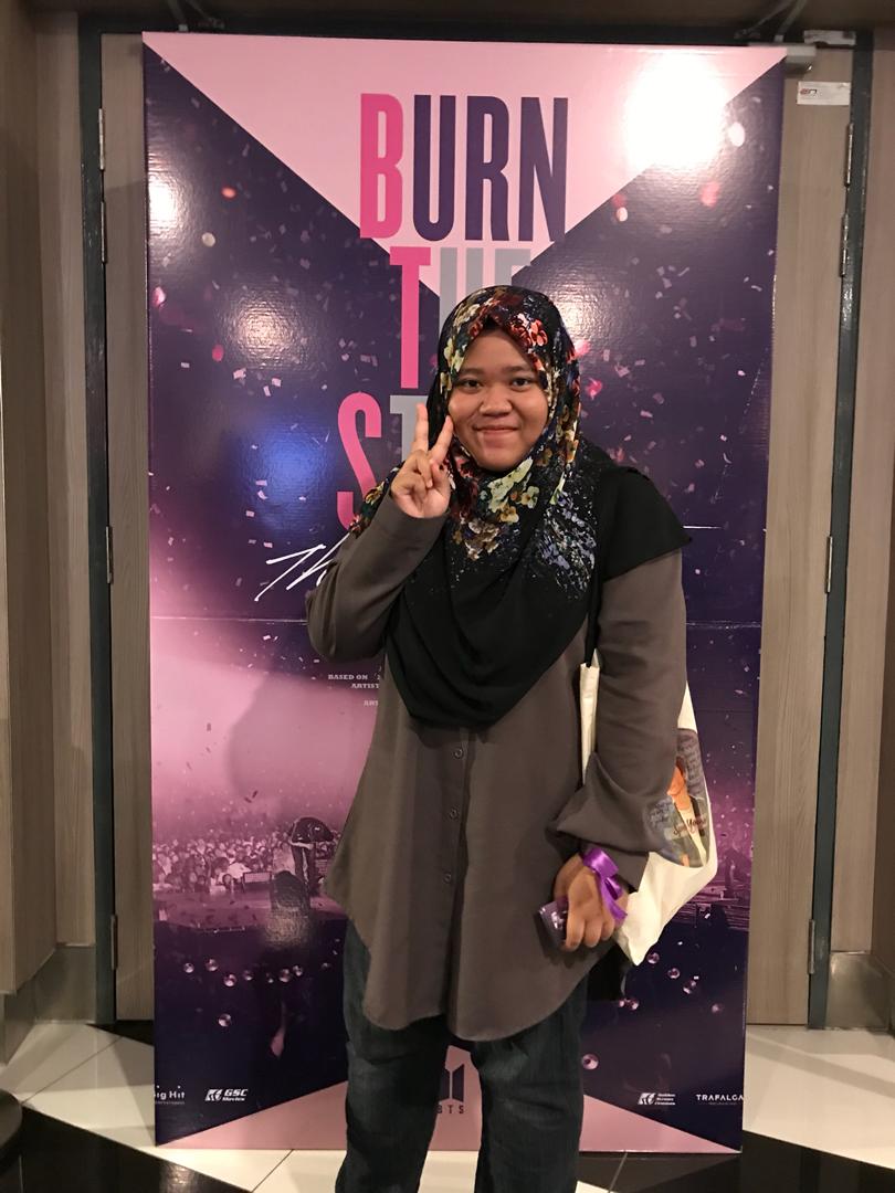 lemoniemonie's tweet photo. Thanks a lot for everyone 💜💖, #JBTSsquad and all joho armys, thou i was really dissapointed that i can't give the hand banners yesterday the hype is really amazing, and hey lets meet again coz i need to distribute all the hand banners wey hahahaha 💜💜💜 https://t.co/kjceRjOjcW