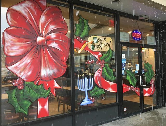MWDesignsNY's tweet photo. Bring on the holidays! (and I guess the snow too). #windowart #windowpainting #alwayshandpaint #seasonalart #pizzeria #holidaydecor #itssnowinginnewyork #mwdesignsny https://t.co/el959CJI7A