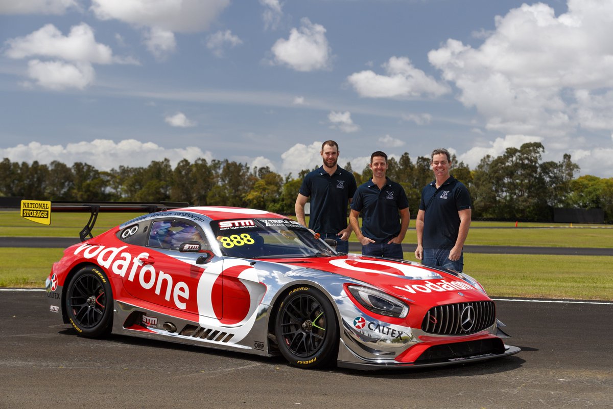 Bathurst12hour's tweet photo. Big news...

@craiglowndes888, @jamiewhincup, @shanevg97 will unite for the 2019 Liqui-Moly Bathurst 12 Hour. #B12HR

MORE > https://t.co/lw3CZuDw5F https://t.co/khIavCwsuP