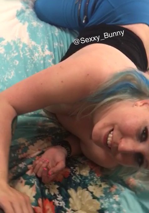 Watch Bunny's leaked NSFW photo on TwXstars