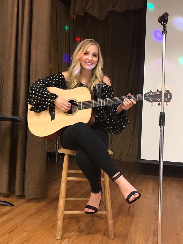 Ms_Sabo1's tweet photo. Thanks to @thejessiechris for a fantastic assembly and classroom visit!  We love your music, book and anti-bullying message @SunnybraeEleme1 @WeAreHTSD https://t.co/ibJ939D51T