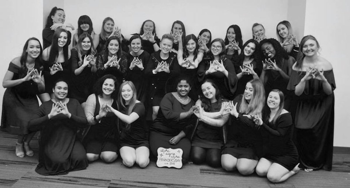 ASA_SuffolkU's tweet photo. Happy Founders Day, Alpha Sigma Alpha! 117 years of amazing strides, making women of poise and purpose! 👑🌴❤️🐞⭐️ https://t.co/PXT7HAQbCS