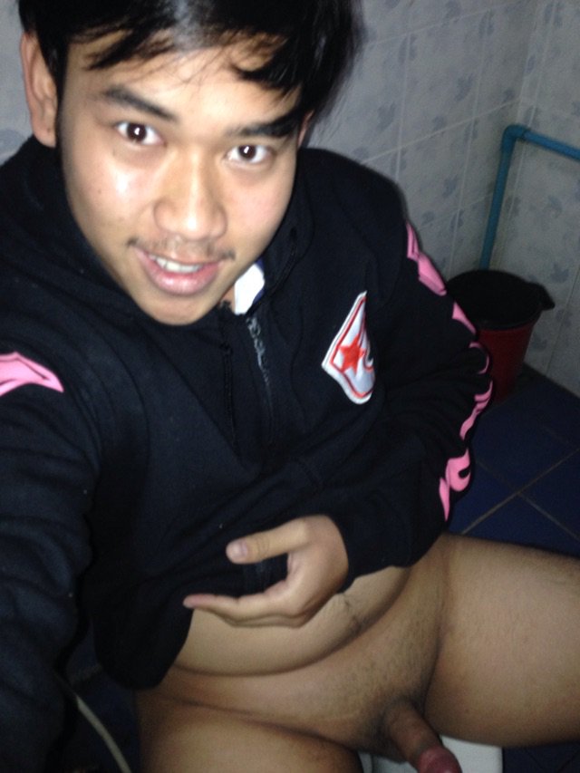 boy69time's tweet photo. หนาวจนควยหด https://t.co/3KPfECIzM6