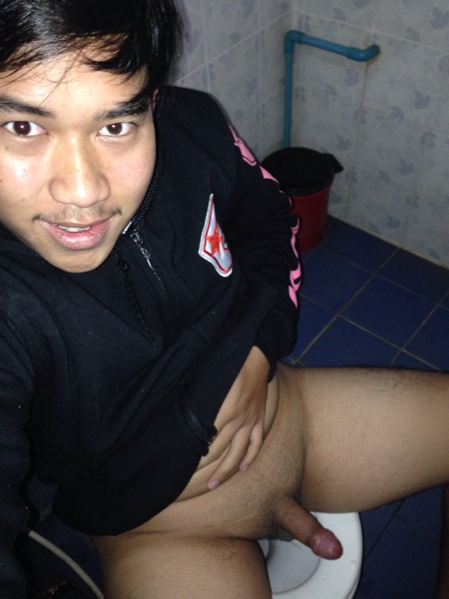 boy69time's tweet photo. หนาวจนควยหด https://t.co/3KPfECIzM6