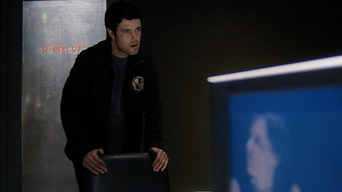 Starg8rocks's tweet photo. “Very incisive. I hope your wife appreciates that about you.”
The hits keep coming lol #24Fox
#24Rewatch #24Season3 #NinaMyers #TonyAlmeida #MichelleDessler #SarahClarke #CarlosBernard #ReikoAylesworth https://t.co/6I73rgwCBn