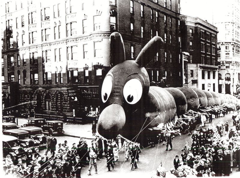 twistopherrobin's tweet photo. #ForgottenCharacters #FameIsFleeting #Macys #ThanksgivingDayParade Happy Dragon #Vintage 1927 https://t.co/IM94fGXAFd