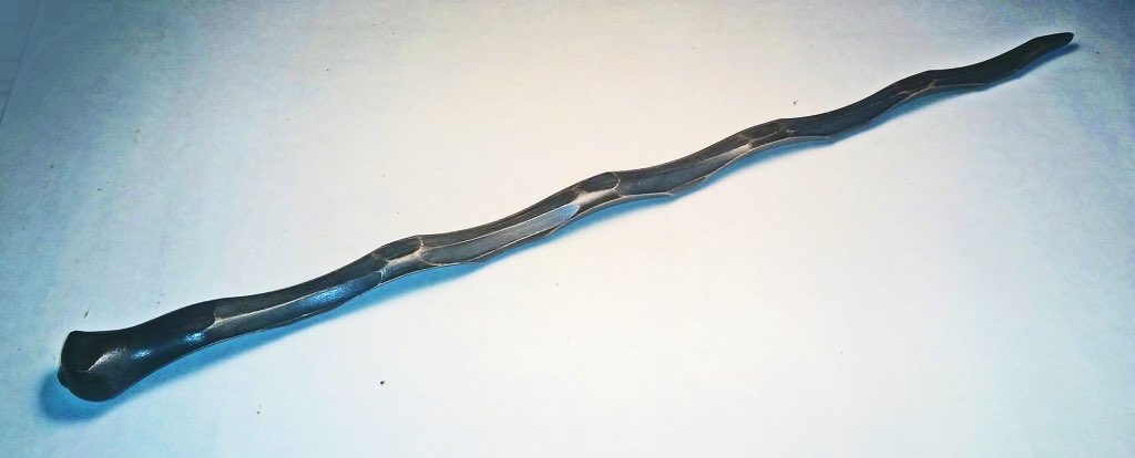 WandsWare's tweet photo. @FantasticBeasts @jk_rowling Do you all have your #WandsReady ? Please consider a handcrafted magic wand from Humphrey, the wand maker. Very popular with discerning witches, wizards and fans of #HarryPotter  ❤️ 
https://t.co/jnej8xZDMZ https://t.co/jP5VRrxq5W