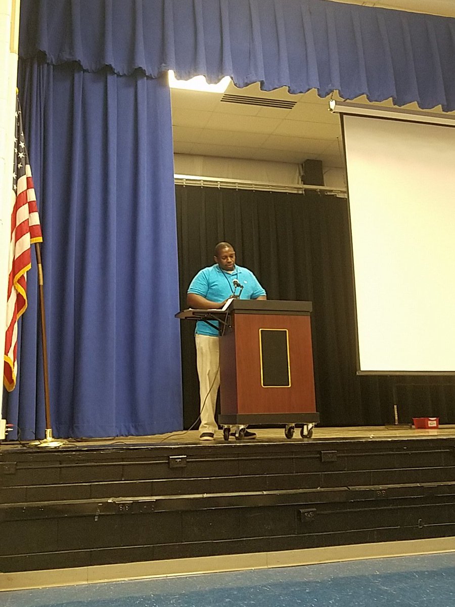 ChrisOett's tweet photo. More @EISDMemorialHS poets. More than just teachers. Leading by example, sharing glimpses of themselves with our students and community. @ms_ooka @bharris_OYL https://t.co/bKd5mba03N