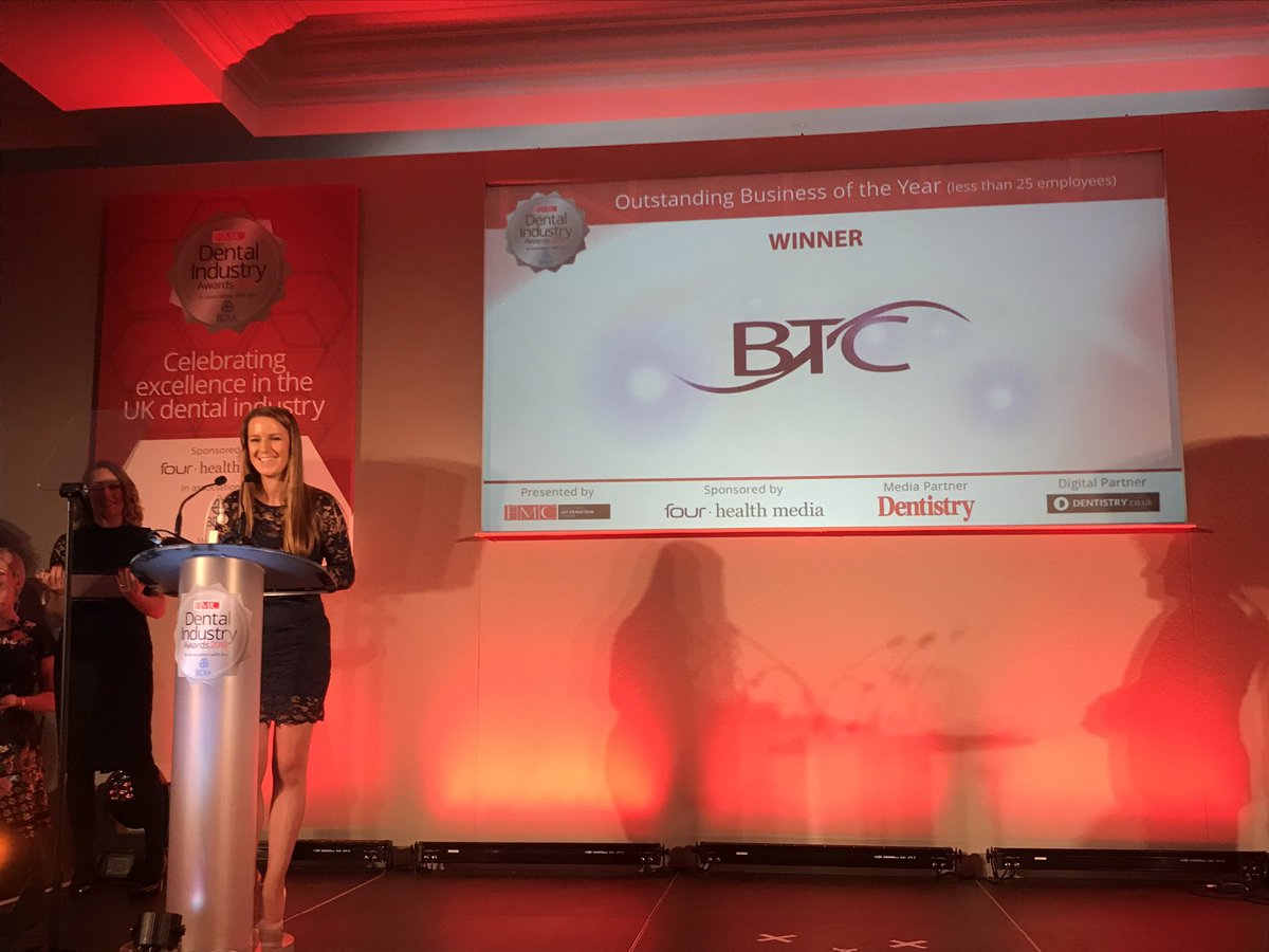 fourhealthnews's tweet photo. We’re proud sponsors of the Dental Industry Awards tonight! Here is our account manager Nicola Pett presenting the award for ‘Outstanding Business of the Year’ #FourHealth #DentalIndustryAwards https://t.co/iB0KY5NiCL