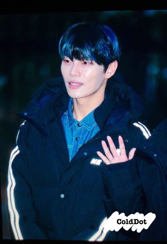 ColdDot's tweet photo. 181116 뮤뱅 출근 프리뷰 MuBank Preview #JUNHYUK #준혁 #핫샷 #HOTSHOT https://t.co/xjzmTiKQ1x