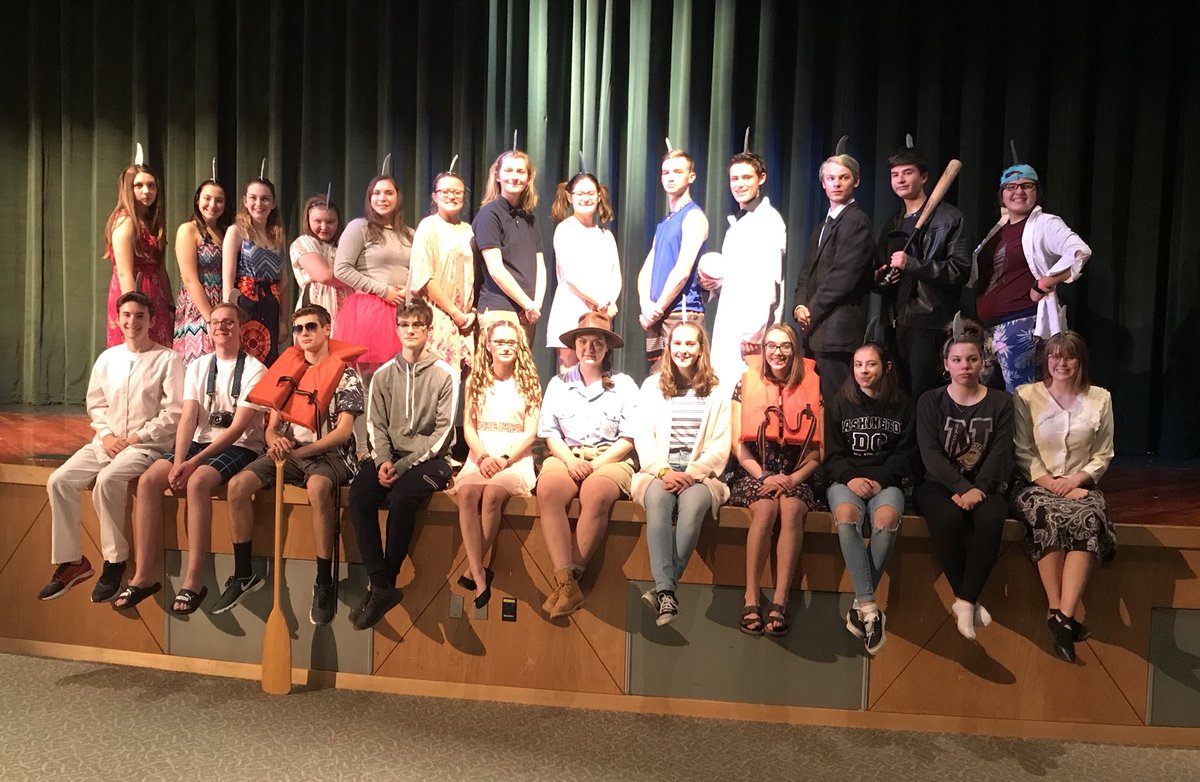OakmontTheatre's tweet photo. Ladies and gentlemen,
The 2018 Interclass Players.
See them for yourself Friday and Saturday at 7 @OakmontRegional. You won’t be disappointed for a second.
#FreeStudentFriday https://t.co/MJkSJJuSGU