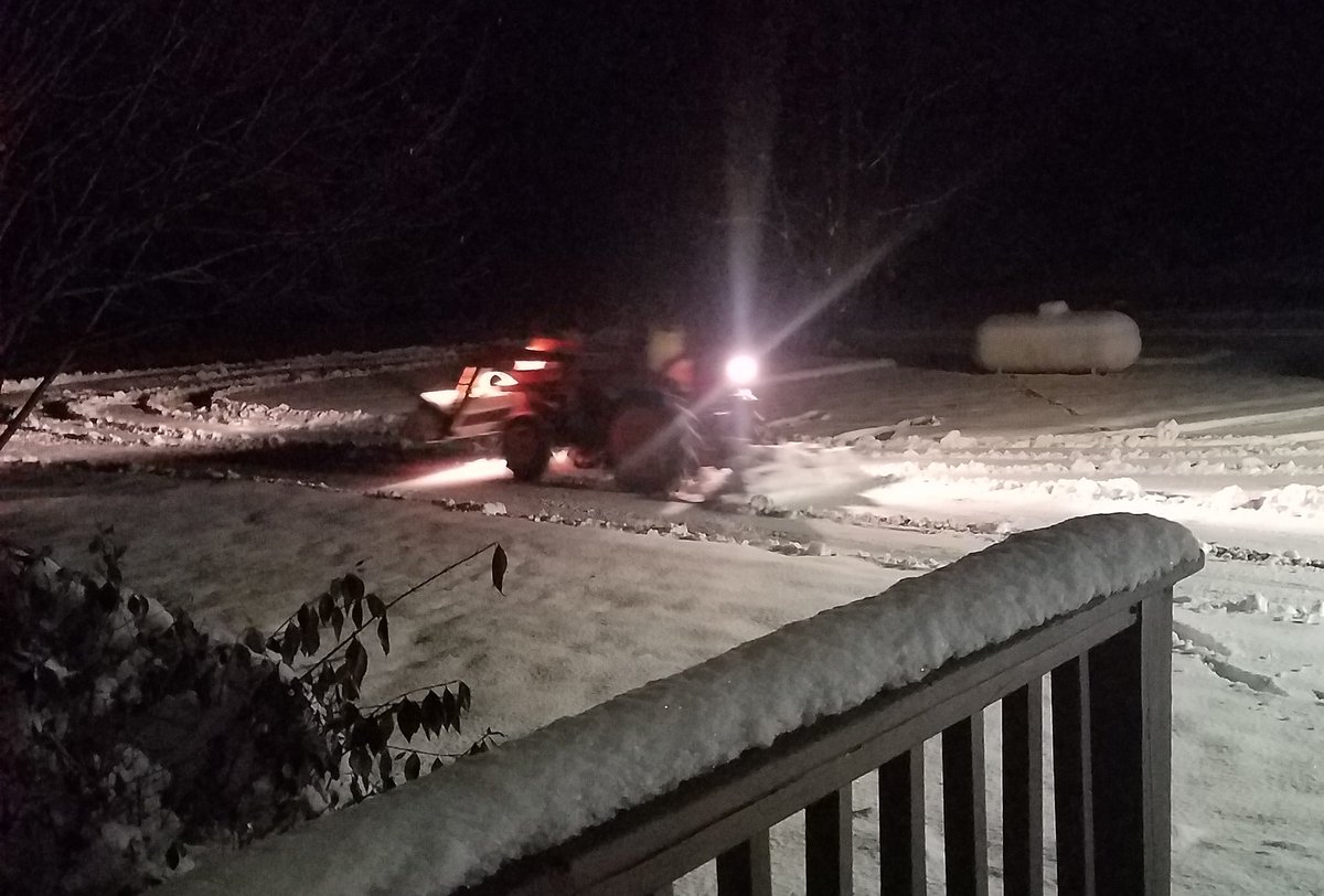 becker23us's tweet image. Just had to go play in the snow.