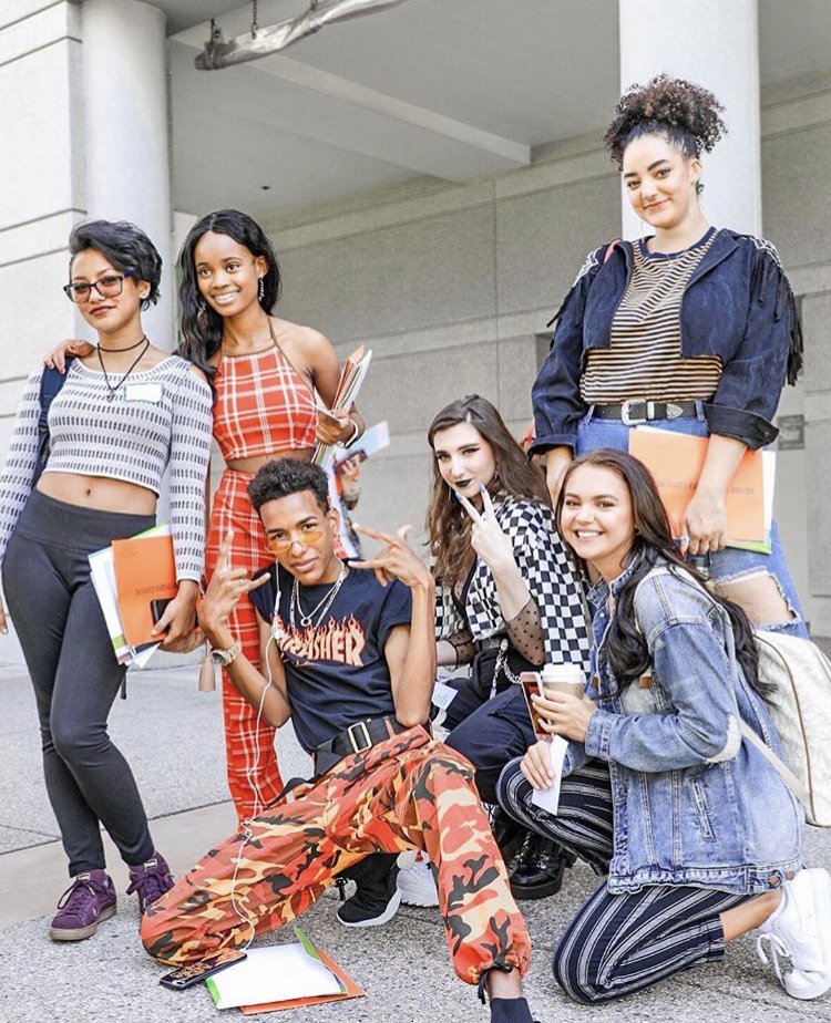 FIDM's tweet photo. #Q2: Who are you thankful for in your life? How are they impacting your future? #FIDMThanks https://t.co/X5yzNFw6TV