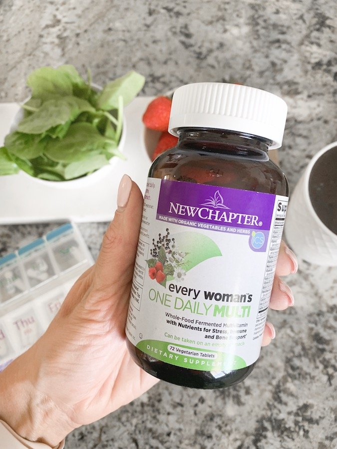 ASlice_ofStyle's tweet photo. The 4 things I do EVERY day in relation to my health today on https://t.co/yozBogWMah if I want to feel my best. I KNOW they will make me feel better every.single.time. @NewChapterInc #ad #feelbetter #NewChapterVitamins https://t.co/rsSQ115LOl
