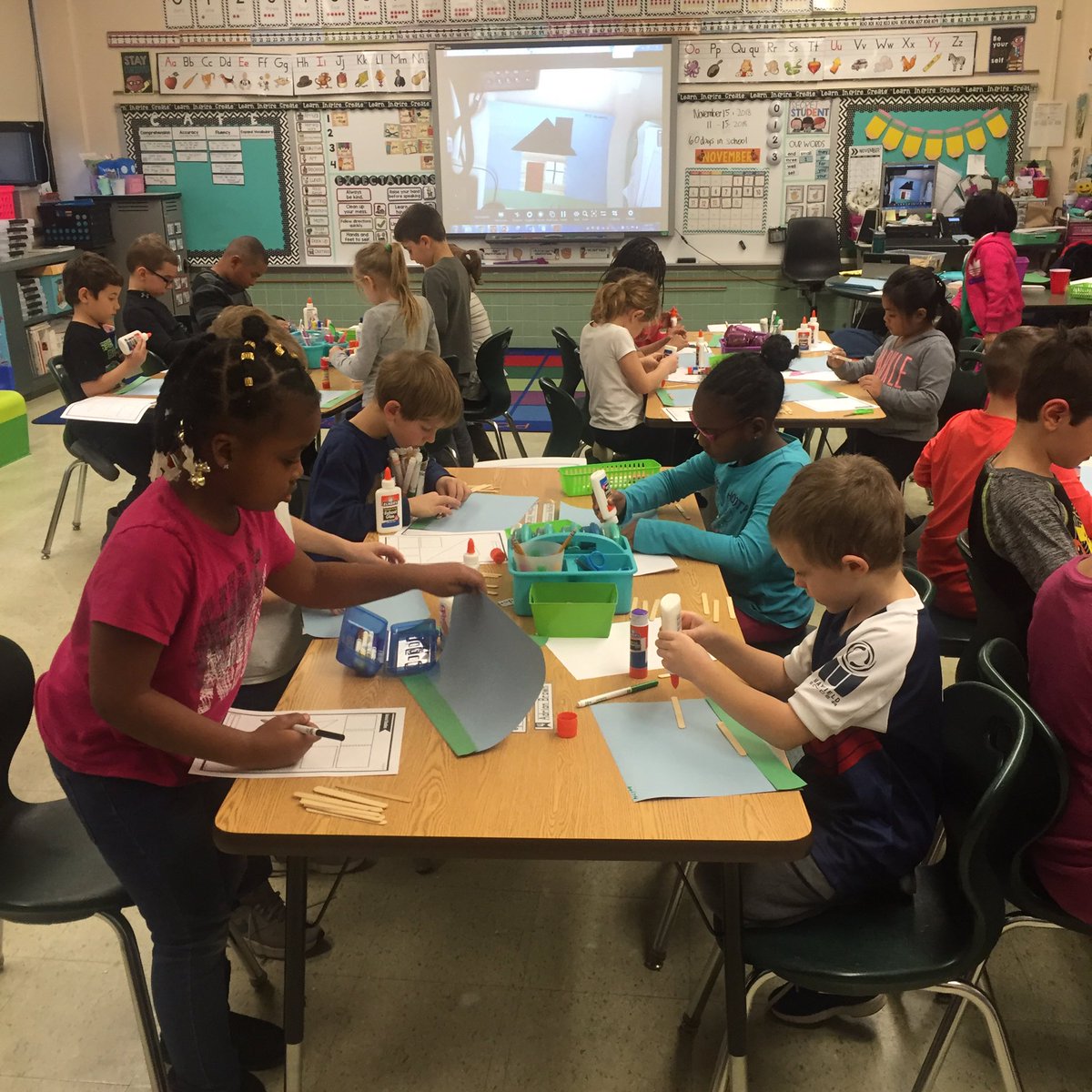 Mrs. Roberts tweet media
