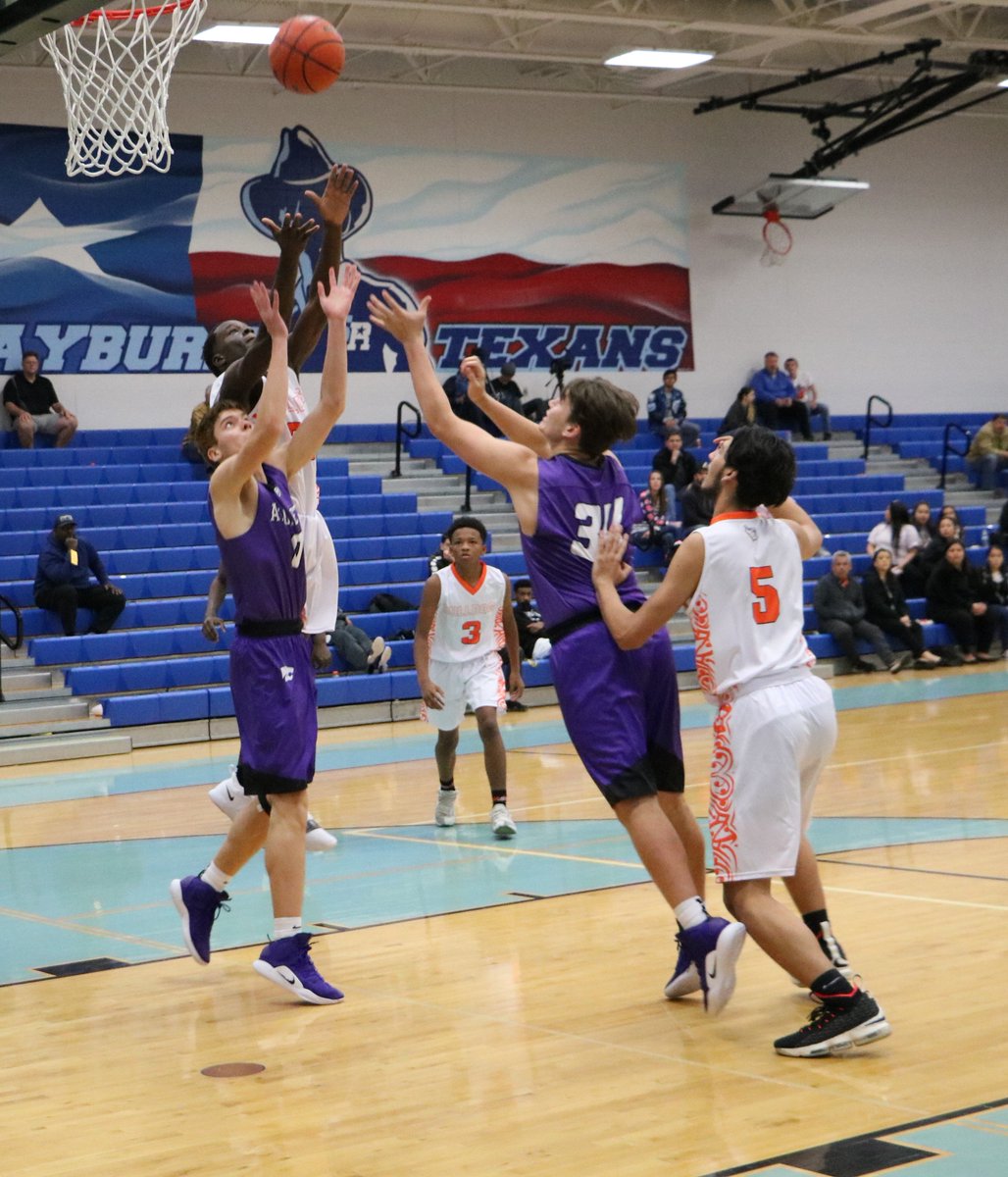 TXInvitational's tweet image. Angleton ISD #AngletonHS, @LaPorteISD #LaPorteHS 1st Quarter Score: Angleton 17, La Porte 7. Photos by: Andres Gutierrez Chavira