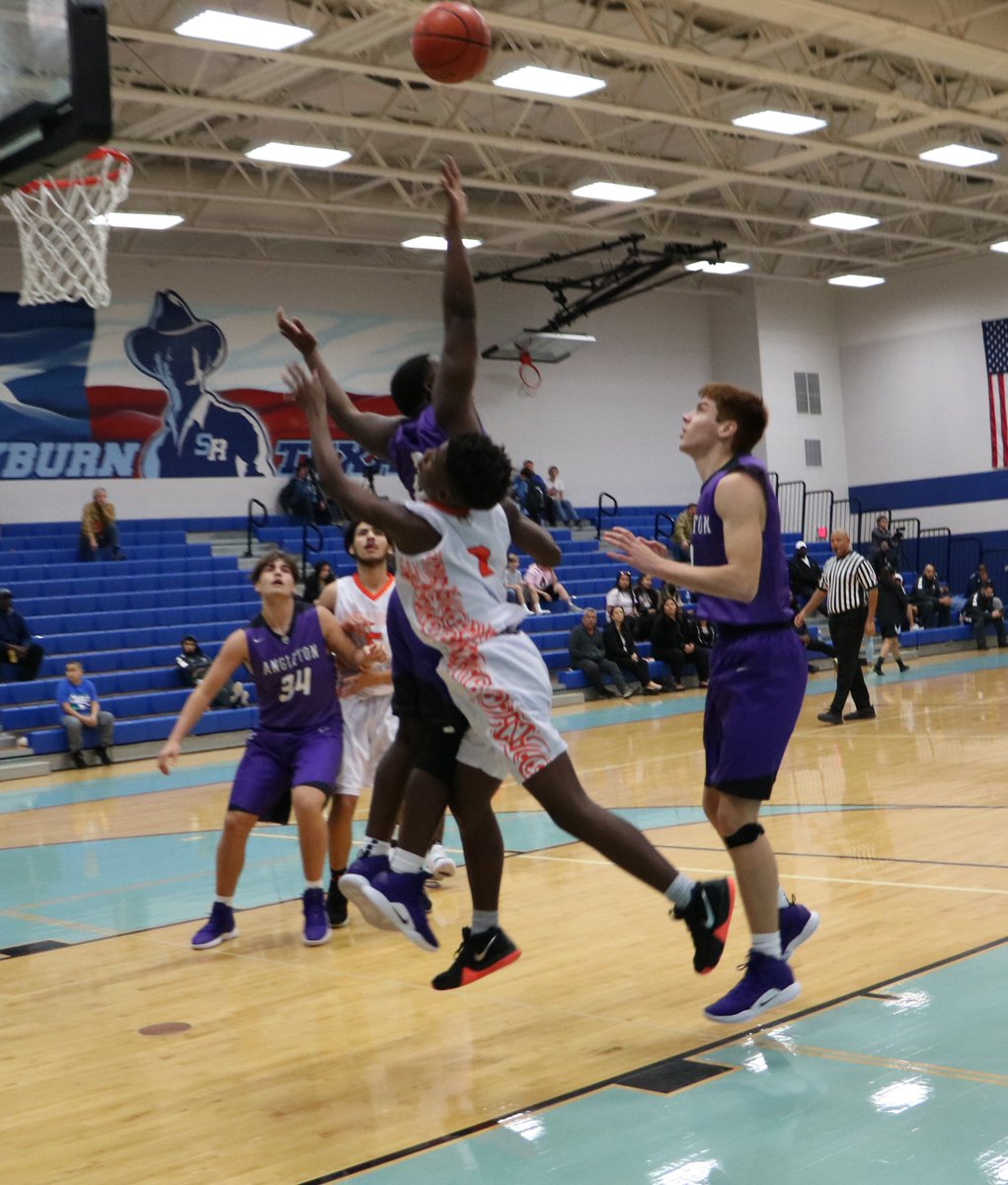 TXInvitational's tweet image. Angleton ISD #AngletonHS, @LaPorteISD #LaPorteHS 1st Quarter Score: Angleton 17, La Porte 7. Photos by: Andres Gutierrez Chavira