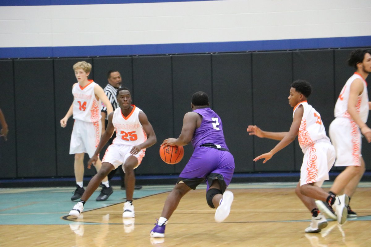 TXInvitational's tweet image. Angleton ISD #AngletonHS, @LaPorteISD #LaPorteHS 1st Quarter Score: Angleton 17, La Porte 7. Photos by: Andres Gutierrez Chavira