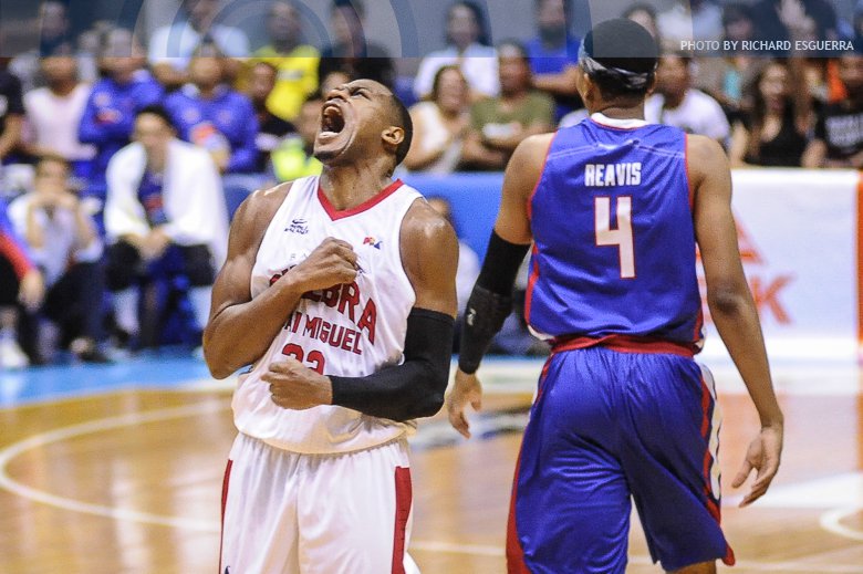 abscbnsports's tweet photo. Brownlee, Ginebra test the magic of "Never Say Die" once again #PB2018 https://t.co/3k4ShtMAON https://t.co/WMq6vxAOI6