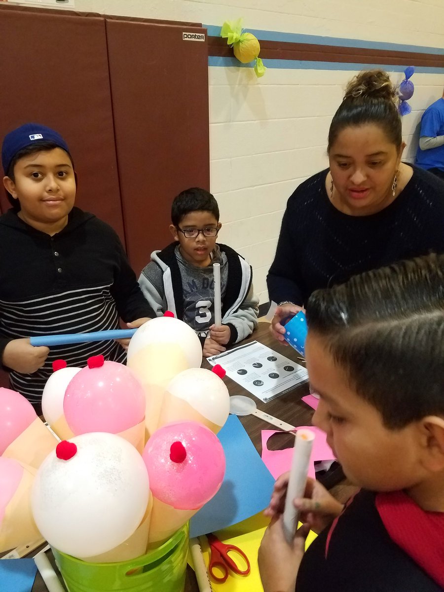 DvilleFACE's tweet image. #MathMeetsScience + @Hardin_Intermed=Family Fun and Future Success Stories!