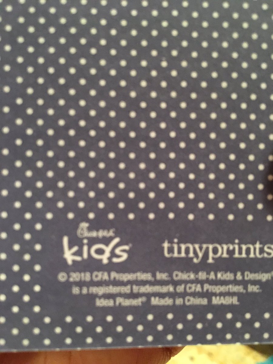 educatorwhoblog's tweet photo. I’m in ❤️ w/these cute Lunchbox Notes from @ChickfilA . Fun way to engage the kiddos by spreading kindness while enjoying a yummy kids meal. #KindnessMatters #chickfilamom #huskychat #powerofone #familyengagement https://t.co/FoPdqzHZIY