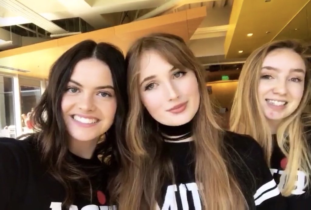 andreatvasquez's tweet photo. Q#1: I’m most thankful for my knowledgeable professors at FIDM and the best friends I have made since the first day! My professors continue to prepare me for the industry teaching from real experiences and friends became instant family! #FIDMThanks @FIDM https://t.co/RKLnHy2Ndx
