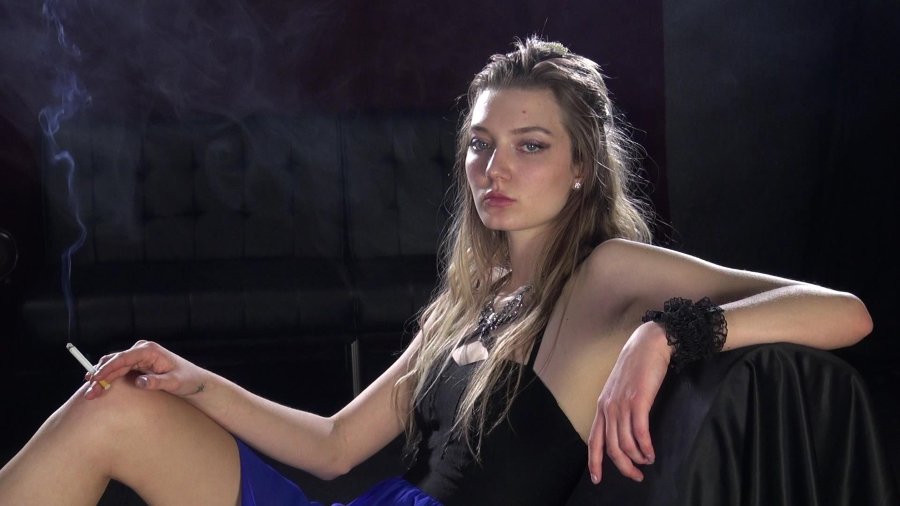Smoking dirty. эмма гловер smoking cigarette. юбка курение. Smoking dirty. Smoking dirty.