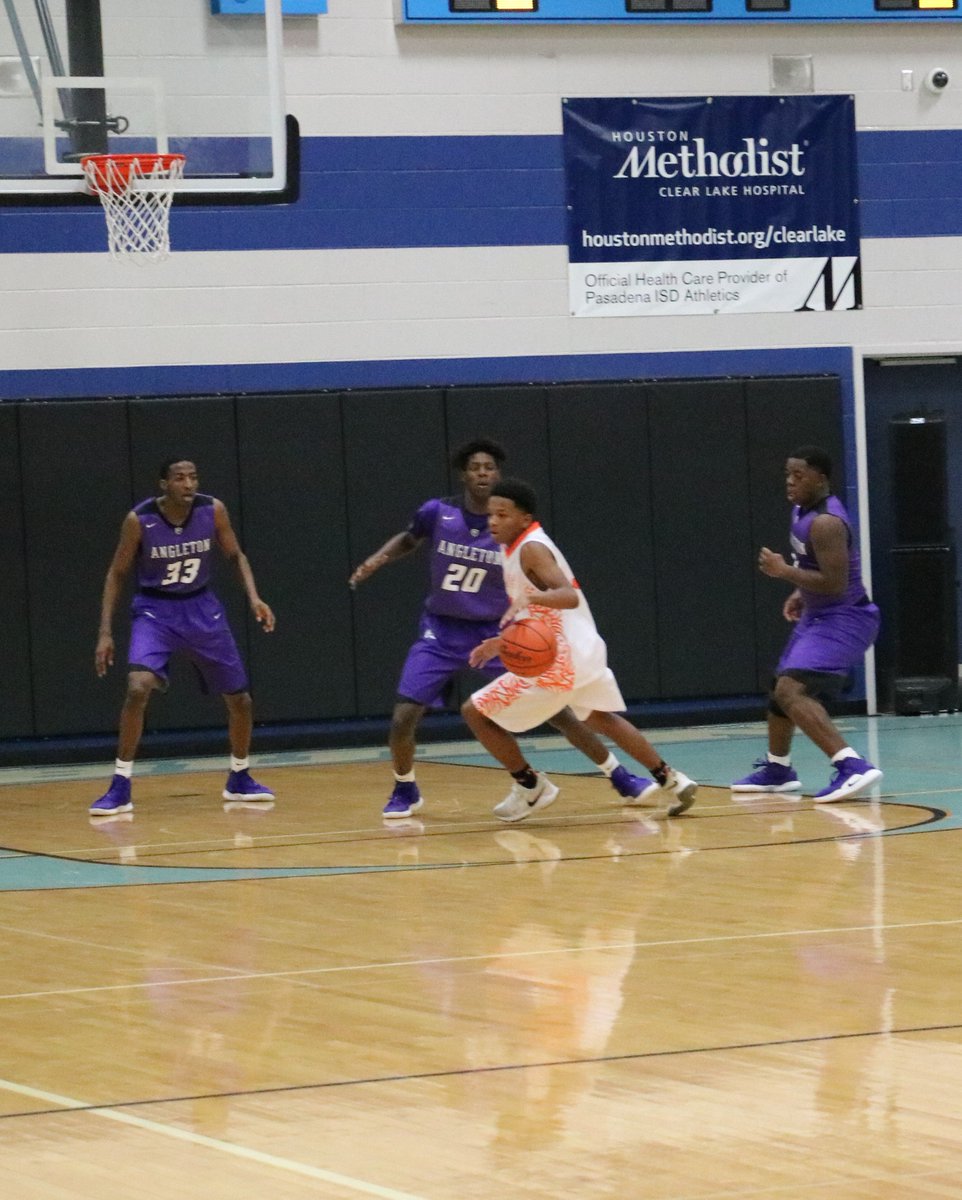 TXInvitational's tweet image. @AngletonISD #AngletonHS, @LaPorteISD #LaPorteHS 2nd Quarter Score: Angleton 31, La Porte 21. Photos by: Rosemary Saravia