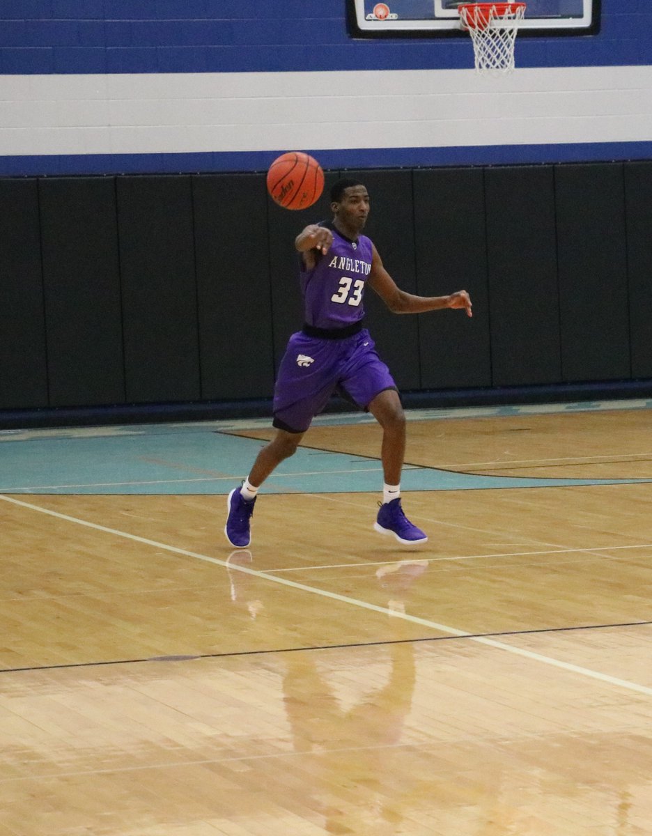 TXInvitational's tweet image. @AngletonISD #AngletonHS, @LaPorteISD #LaPorteHS 2nd Quarter Score: Angleton 31, La Porte 21. Photos by: Rosemary Saravia