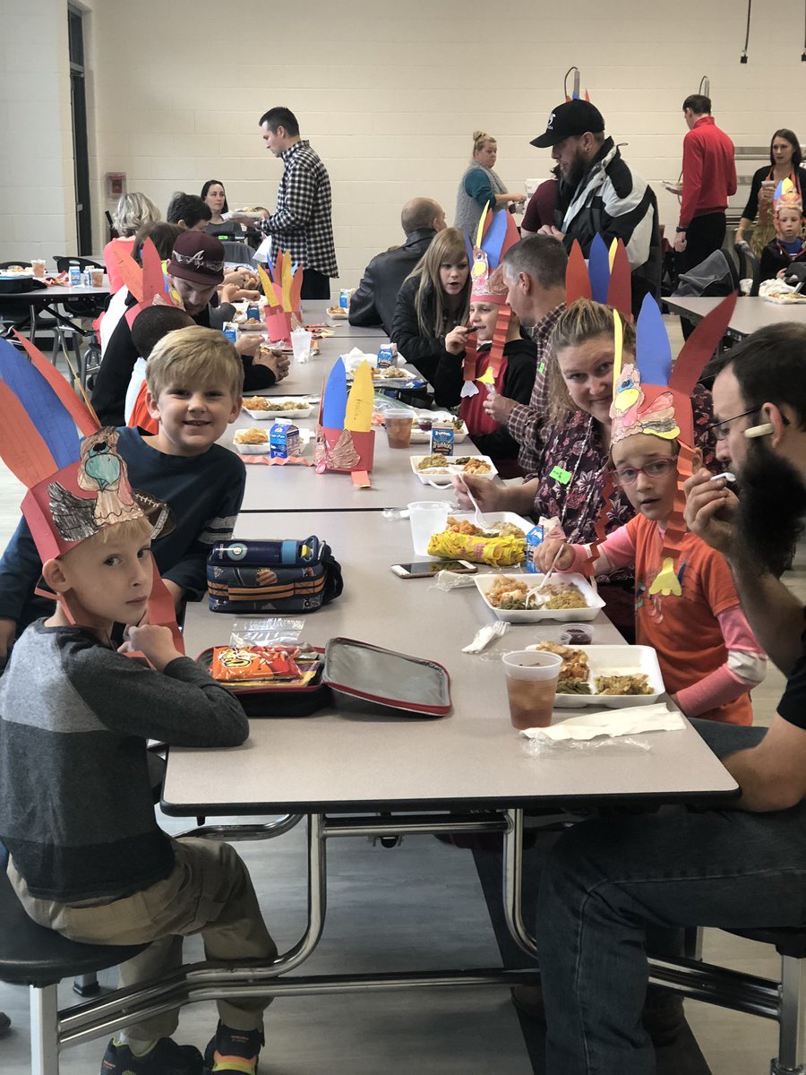 DcesDragons's tweet photo. Our first DCES Thanksgiving feast was a HUGE success! We loved celebrating with our dragon families and naming all of things we are thankful for. ๐๐ฆ๐๐๐ #ourfirstthanksgiving #wearethankful #somuchtobegratefulfor https://t.co/AzhMUUrpS1