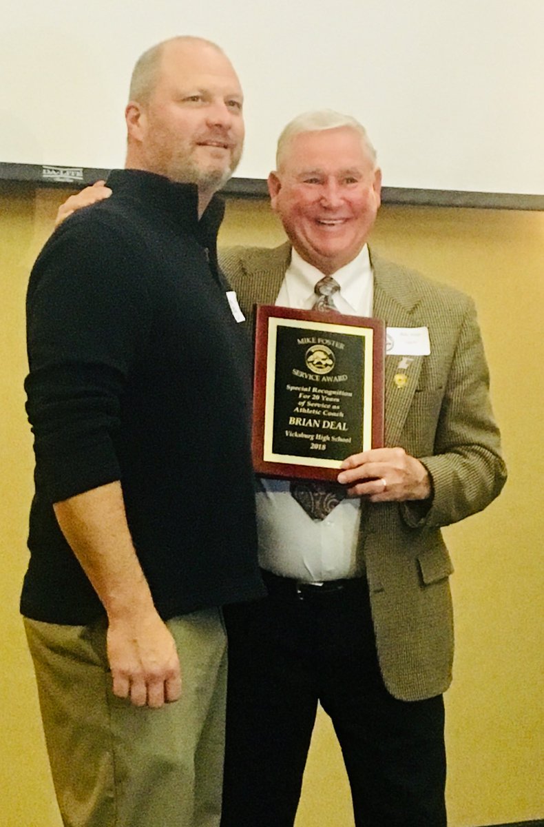 VHSDawgs's tweet photo. Great night ⁦@WolverineConf⁩ Distinguished Service Banquet. Three VHS coaches honored.  Katrina Miller volleyball COY, baseball coach Brian Deal 20 year service award, James Myers bowling COY. #GoDawgs https://t.co/o7rkugy2yj