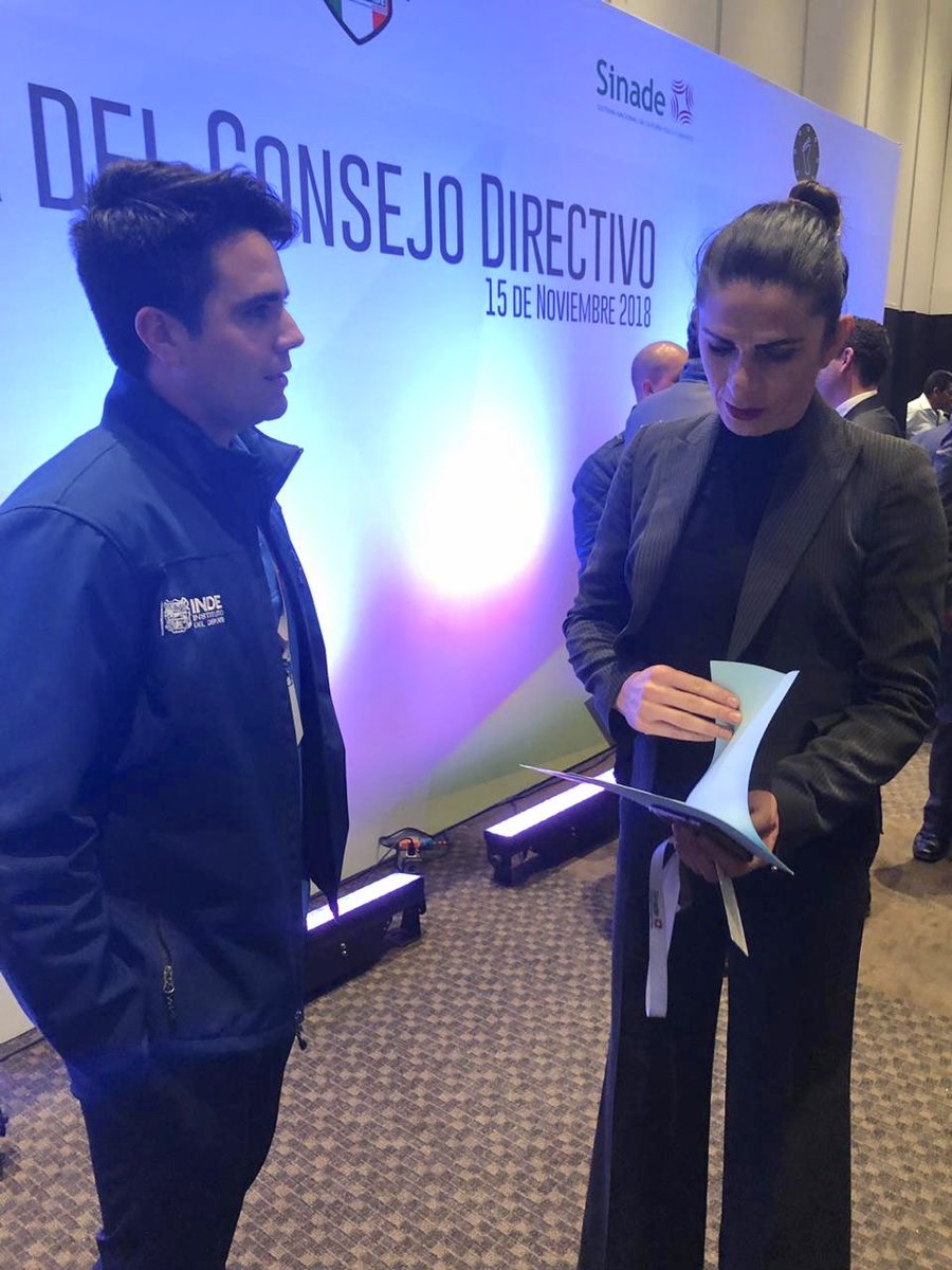 INDETamaulipas's tweet image. Platicamos dentro de la 3ra Sesión Ordinaria de #Sinade con @AnaGabrielaGue próxima titular de la @conade, temas deportivos de interés mutuo. “En #Tam tienes un aliado para seguir generando atletas de Alto Rendimiento, impulsando la actividad y cultura física” @carlosfdza #SoyTam