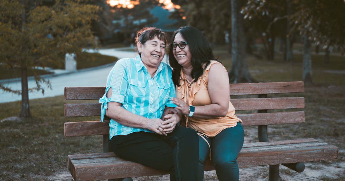 dumbofeather's tweet image. Hugh Mackay writes for us this week on how community and human connection are the antidote we need to help restore Australia’s epidemic of anxiety and our growing problem of social fragmentation. bit.ly/2RQPrPc