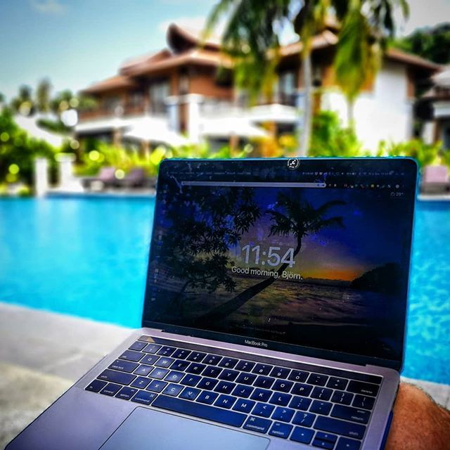 onlinepuls's tweet photo. Working in Paradise 🌏🏝️ #digitalnomad #onlinepuls https://t.co/Gbh0XCq5wJ https://t.co/v2e5CfN1D0