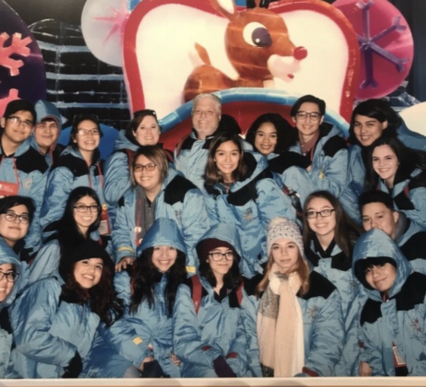 SHS Thespians trying to stay warm in matching jackets while at their Theater conference. Mr. Herbort and Ms. Alvarado chillin’ too! #TeamSISD #EndlessOpportunies  @SocorroISD