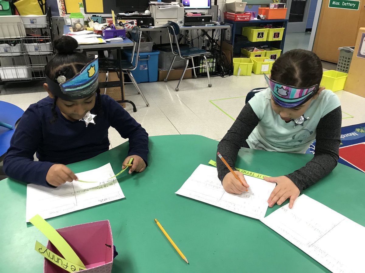 MsADettery's tweet photo. ‼️Shout Out‼️ to my friend and neighbor @missmannion for pulling off this classroom transformation with me!! Our Punctuation Police 👮🏻 did an excellent job today! #punctuationpolice #iteachfirst #minitransformation https://t.co/FulVuZ84aj