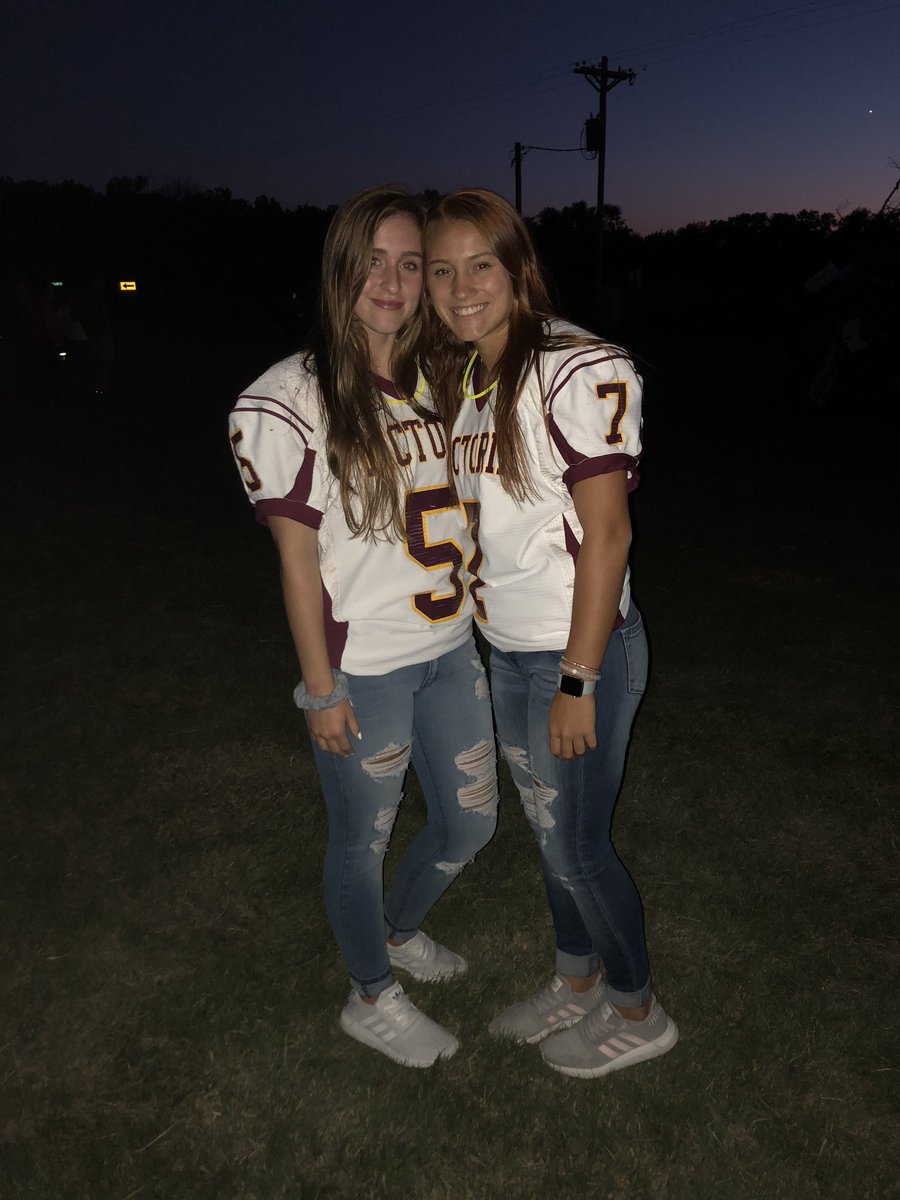 Kali__Weber's tweet photo. wishing the happiest of birthdays to my best friend !!!!! love you kinley jo :) https://t.co/ieLazmrsOm