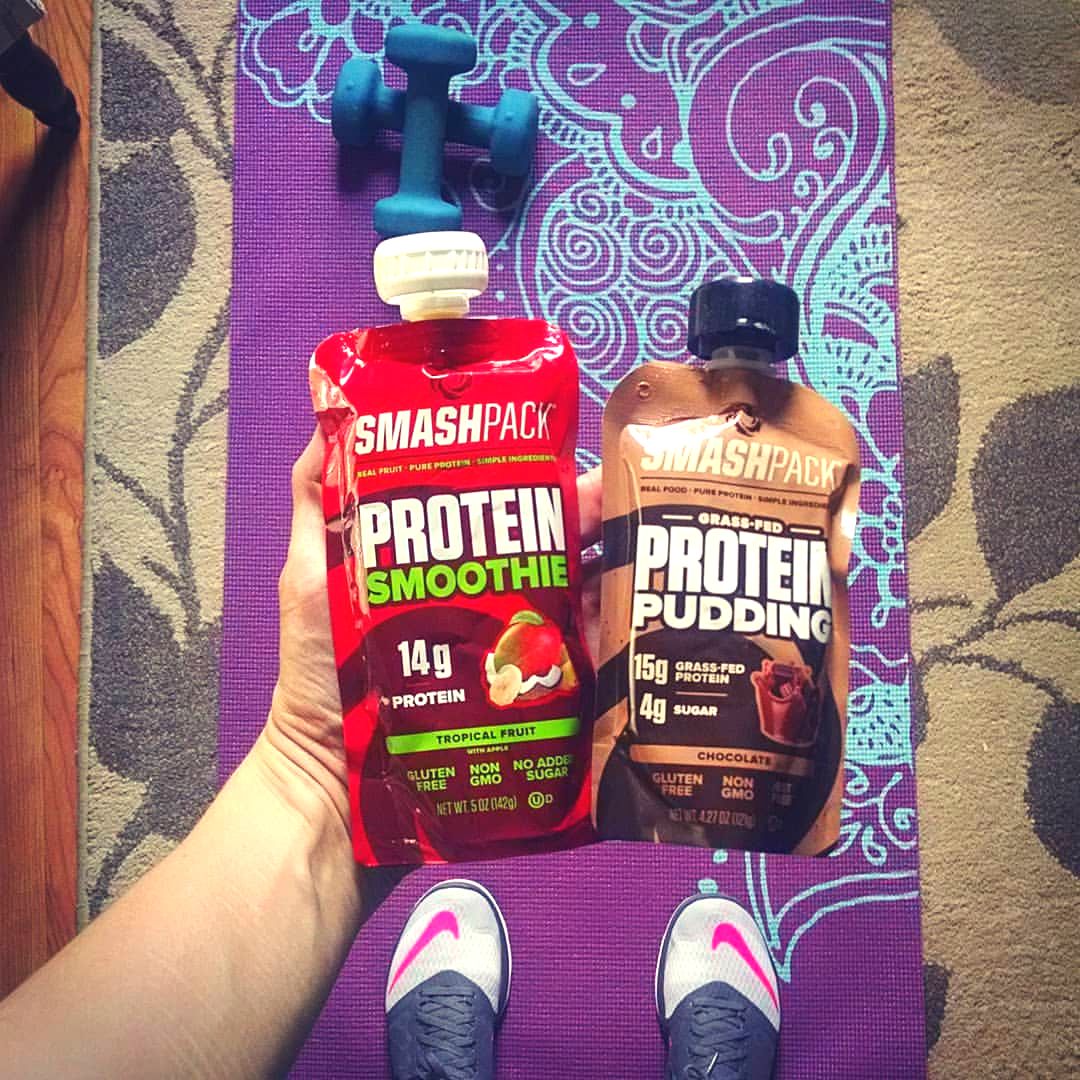 SmashPack's tweet photo. Will you be having a fruit smoothie pack or pudding pack for a pre-workout snack today? 🍍🍌🥥 🍫
We think we're going to reach for a pudding today like @happymomma182😄

Where do you take your SmashPack? Snap a photo and share with us how you #riseabovethebar with #smashpack! https://t.co/f609uwWtii