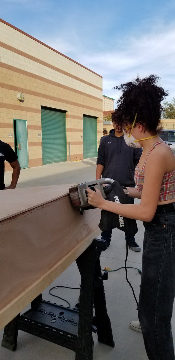 EinsteinsGurl2's tweet photo. Atm...Working hard for the #solarcup2019 @ErhsSolarcup 
@JCSDistrict
@eSTEMacademy
@ERHSOfficial 
@CNUSD https://t.co/baLlBQGf6r