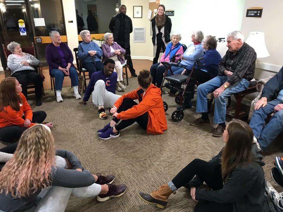 ClemsonSADev's tweet photo. Yesterday our Student-Athlete UPIC Interns went out to the Habitat for Humanity Athletics Build and Clemson Downs Retirement Facility as a part of their last professional development session. If you can't tell, our Student-Athletes love giving back to the community!! https://t.co/upVlgcgKmf