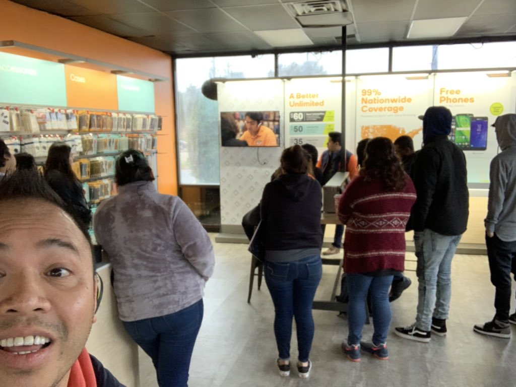 vtruongcao's tweet photo. AM #ThursdayTraining with #252Wireless #Back2Basic #SmartPay #BoostShield #VIPwireless @JayMiglionico @SMcgowan763 @spgjamieb @VIPwireless https://t.co/N72hS6dP5g