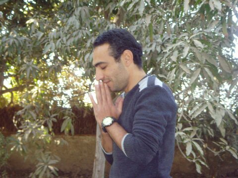 MenofEgypt's tweet photo. #وجيه_الشاعر
دعيني أحملك كريشه هادئه
في أوج عاصفه الشتاء
أيا أنتي ...... ويا أنتي
يا مليكه صحرائي والبيداء
            ........
أبحرت كثيرا وفي عيناكي
لم اجد شاطئا او مرساة
او يدا تلاقفني للحياة
اتكون  هذه  نهاياتي
قتل الصمت بحروفا خرساء https://t.co/R4TWLXIiZR