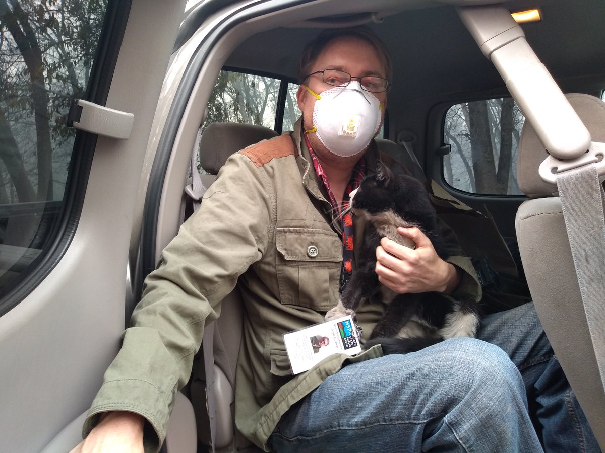 AlexThomasGrant's tweet photo. Thank you @rtovarg13 and @joshcozine for going on this #CampFire donation and reporting trip with me. I couldn't do it without both of your support https://t.co/ojTd5bEwbm