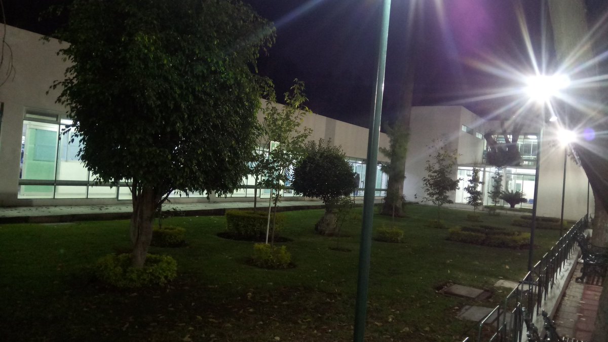 cybah18's tweet photo. La #FacultadDeEstomatologia #BUAP ya es hermosa pero en la noche parece aun más ❤️^_^ https://t.co/0dRySKbMMS
