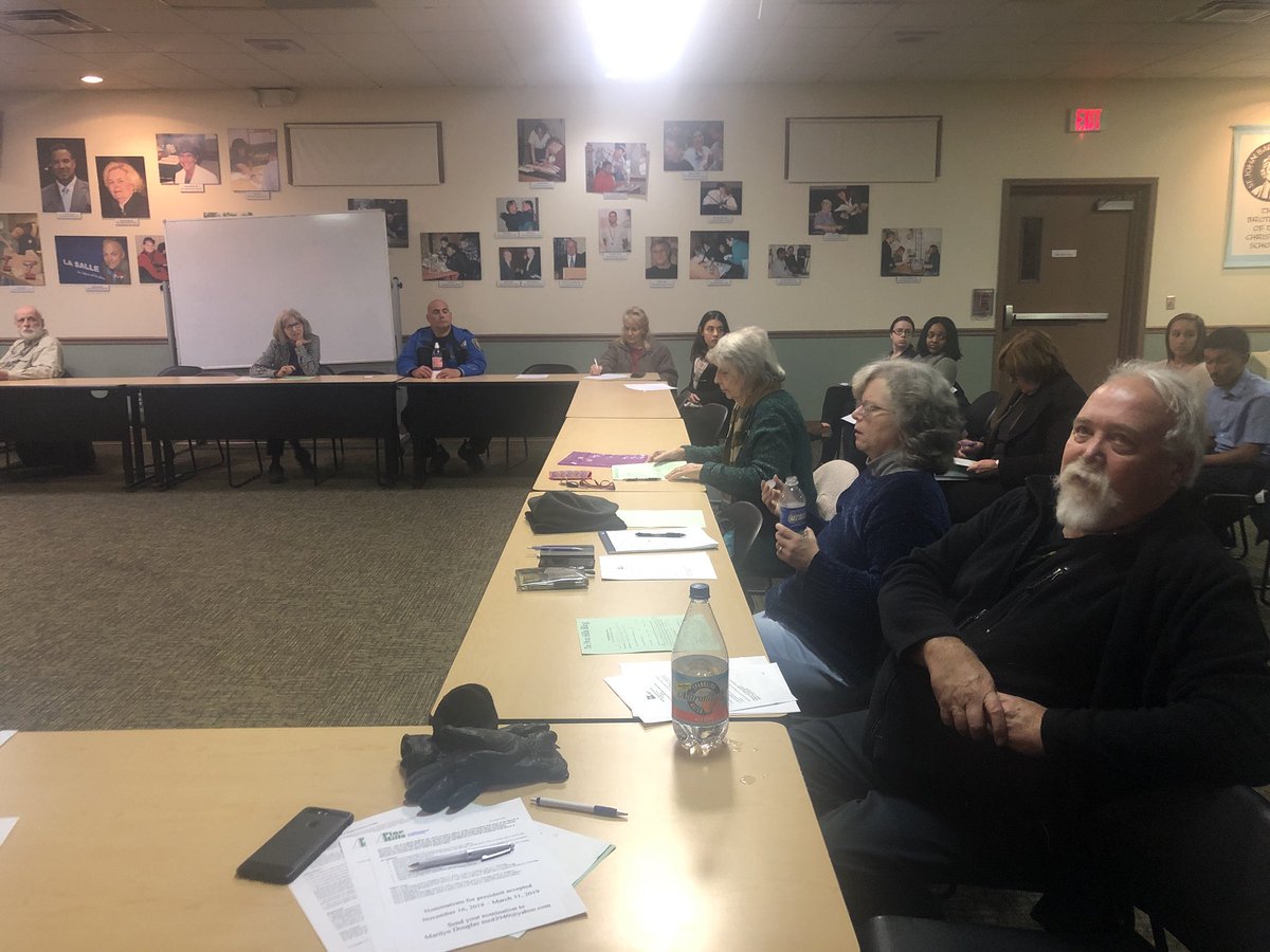 AlbanyPHBlog's tweet image. A little snow won’t stop pine hills association members from coming together #pinehillsassociationmeeting