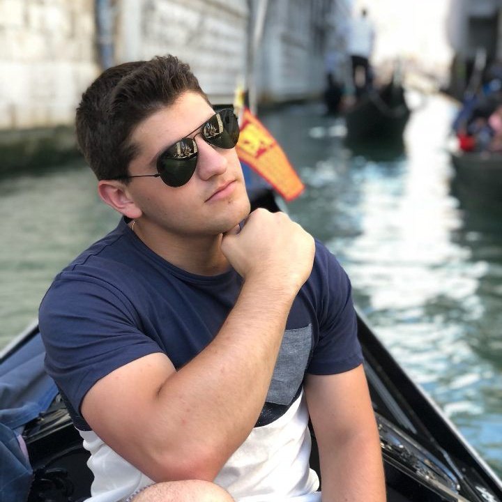 RosemanJordan's tweet photo. #NewProfilePic https://t.co/jCyuH83mhK