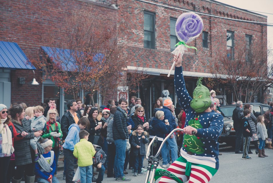 visitchatt's tweet photo. Celebrate the Southside on Main Street for 24 straight hours at the annual @MAINX24 festival! Showcasing live music, crafts, human foosball, chili-cookoff, adult big wheel racing, dance parties, specialty food and beverages, and more! https://t.co/JEis4caAAU #MainX24 #CHAfun https://t.co/72uUgiKiTx