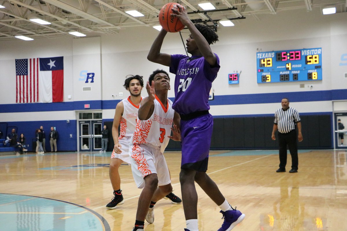 TXInvitational's tweet image. @AngletonISD #AngletonHS, @LaPorteISD #LaPorteHS Final Score: Angleton 68, La Porte 48. Photos by: Andres Gutierrez Chavira and Rosemary Saravia.
